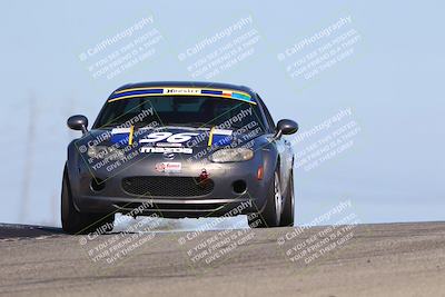 media/Oct-26-2025-CalClub SCCA (Sun) [[8ce1e69566]]/Group 2/Grapevine/